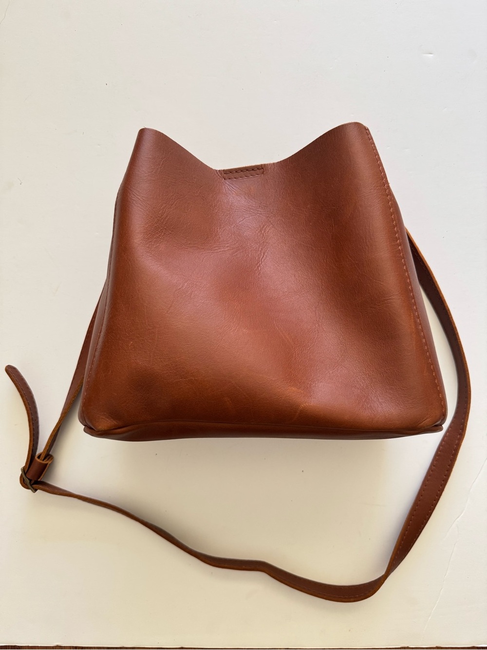 Portland Leather Honey Butterfly Bucket Crossbody Bag - Picture 4 of 11